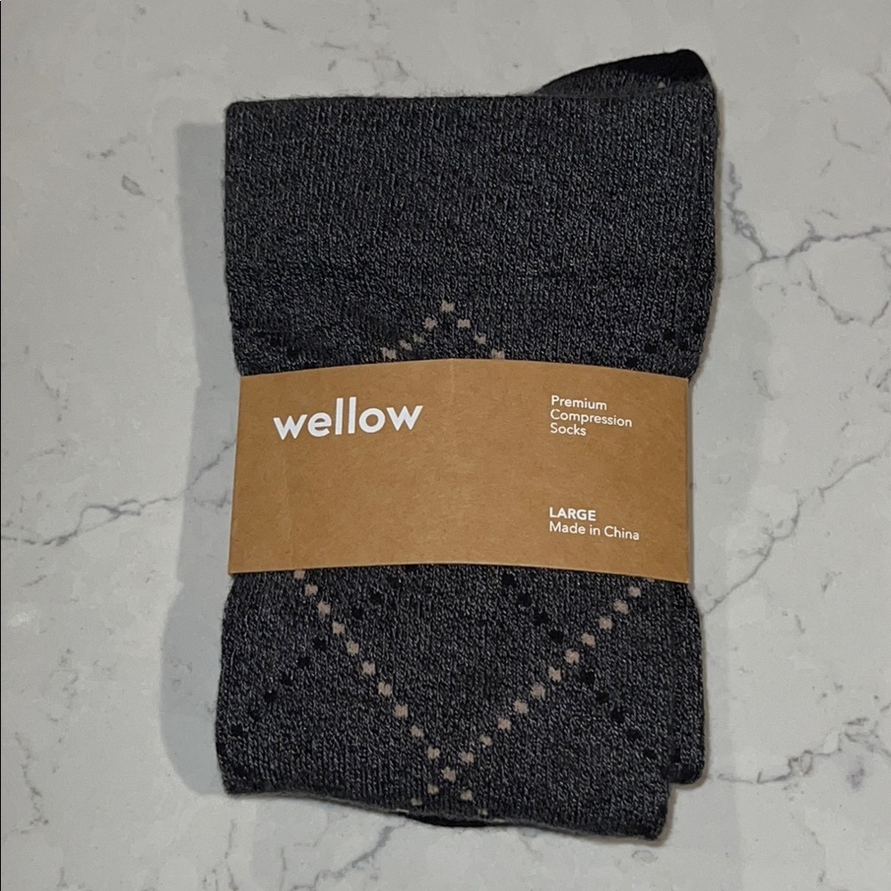 Wellow Charcoal Argyle Compression Socks large for women